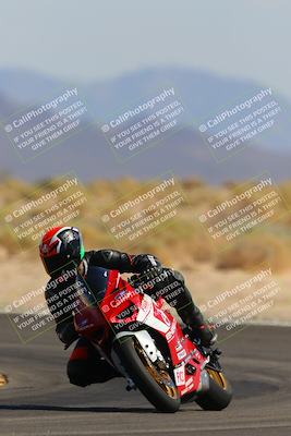 media/Oct-08-2022-SoCal Trackdays (Sat) [[1fc3beec89]]/Turn 16 (125pm)/